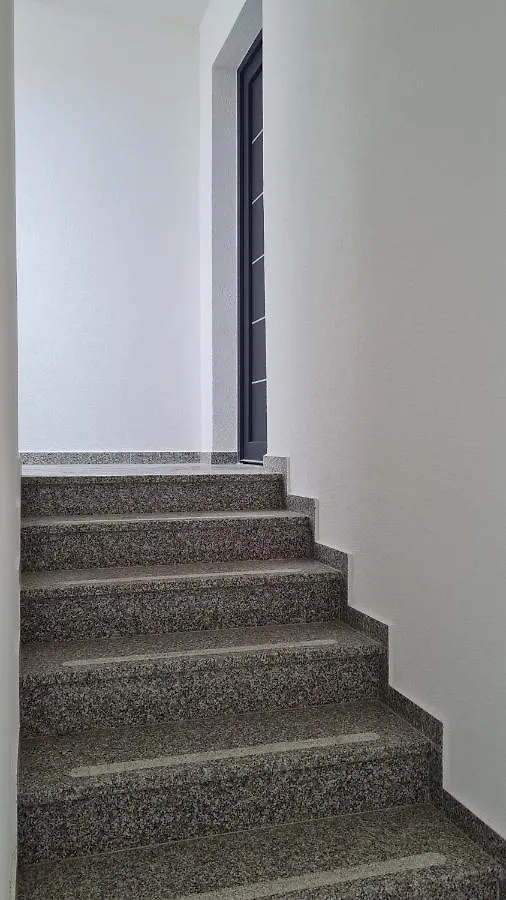 San-Lol Apartment Banjol
