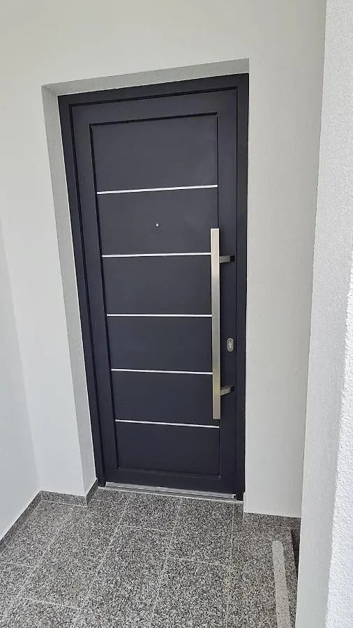 San-Lol Apartment Banjol