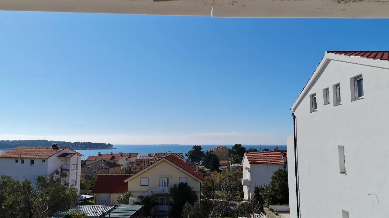 San-Lol Apartment Banjol Croatia
