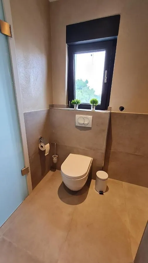 San-Lol Apartment Banjol