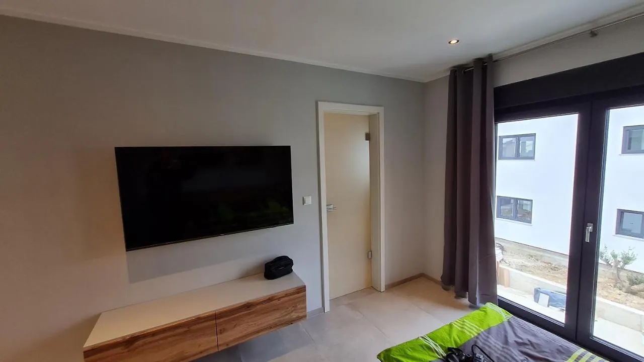 San-Lol Apartment Banjol