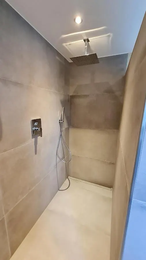 San-Lol Apartment Banjol
