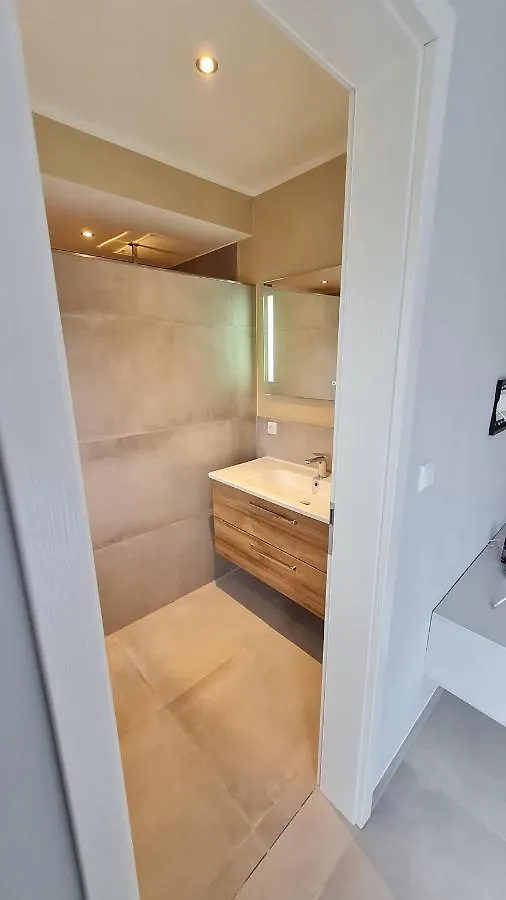 San-Lol Apartment Banjol