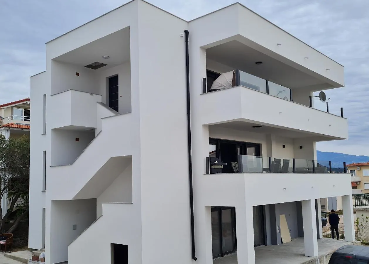 San-Lol Apartment Banjol Croatia