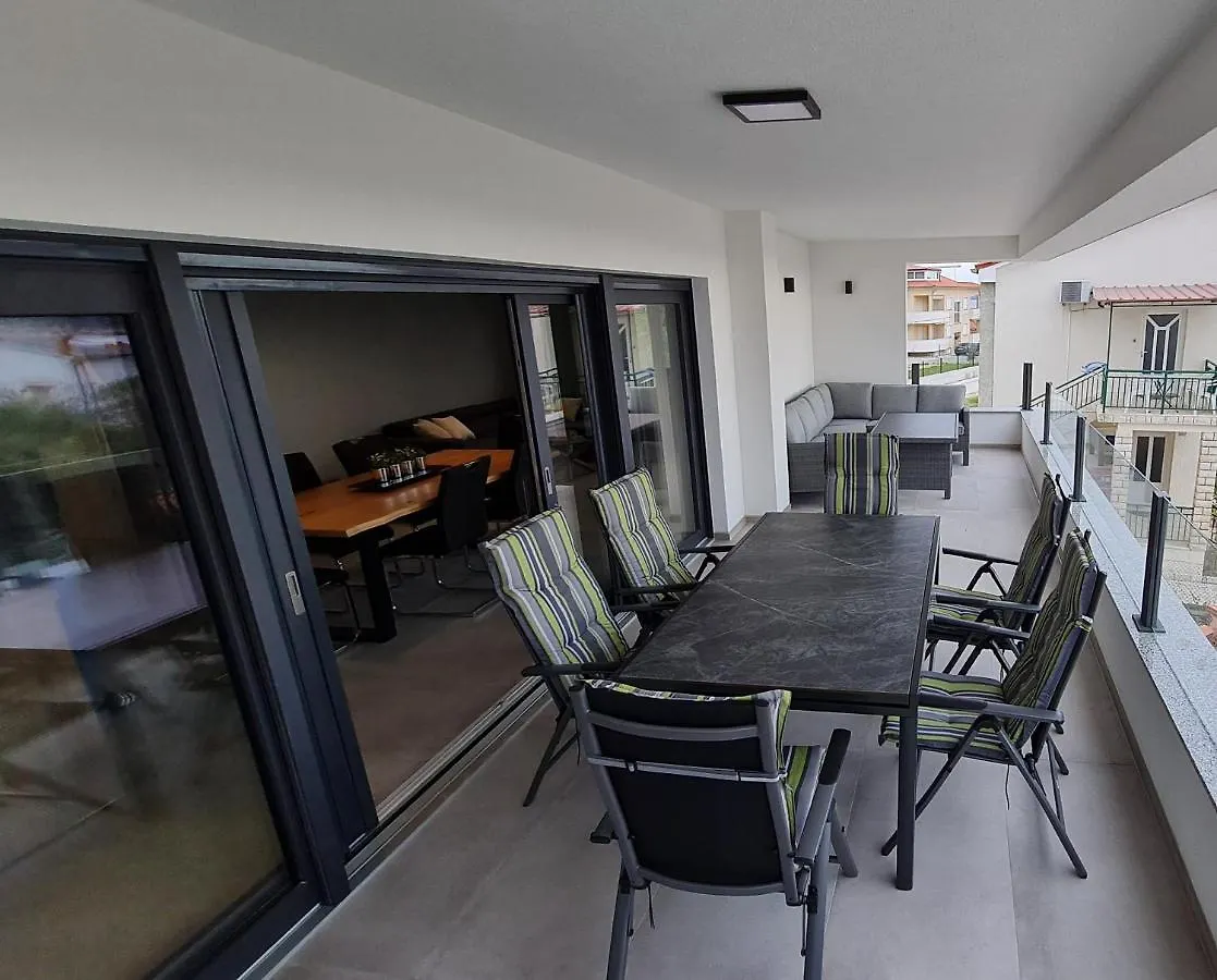 San-Lol Apartment Banjol 0*,