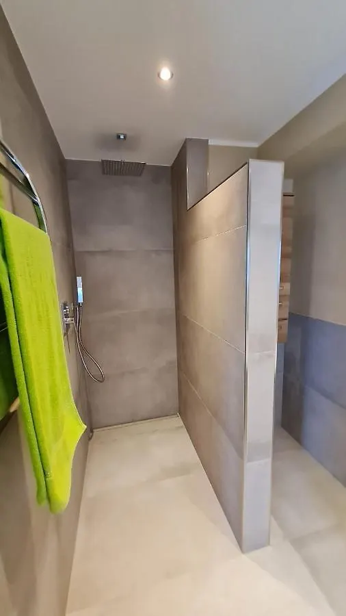 San-Lol Apartment Banjol Croatia